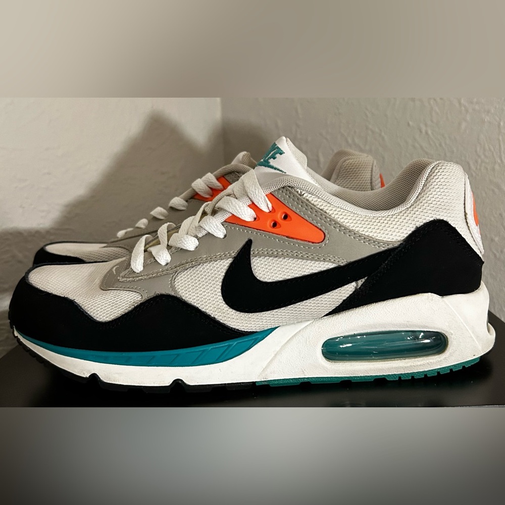 Women’s Size 9.5 Nike Air Max Correlate Colors Bright Coral, Turquoise, Black
